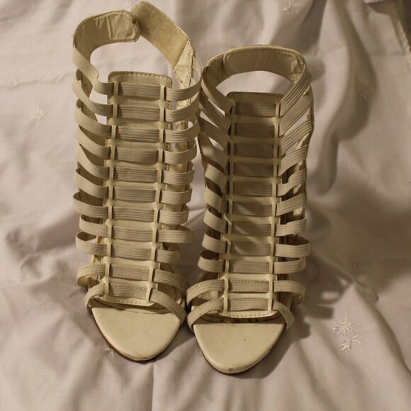 GLADIATOR - Picture 1 of 2